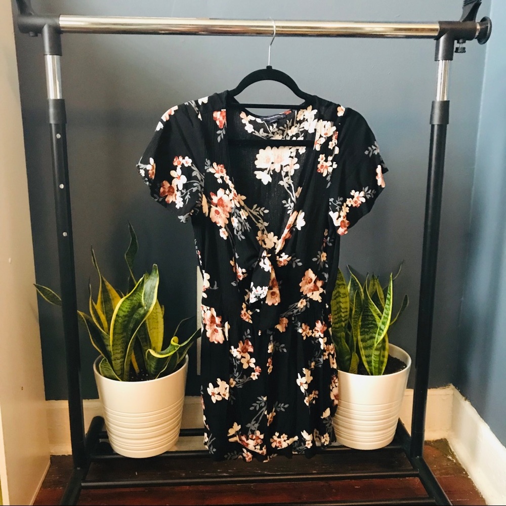 Floral American Eagle Tie-front Romper
